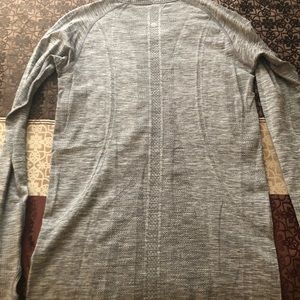 Lululemon swiftly shirt